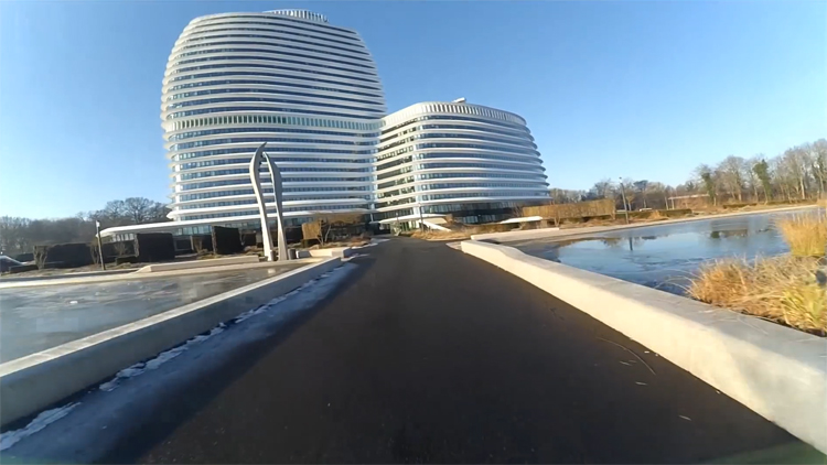 Drone FPV freestyle op bedrijventerrein in Groningen