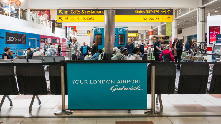 Britse politie arresteert man en vrouw voor Gatwick drones